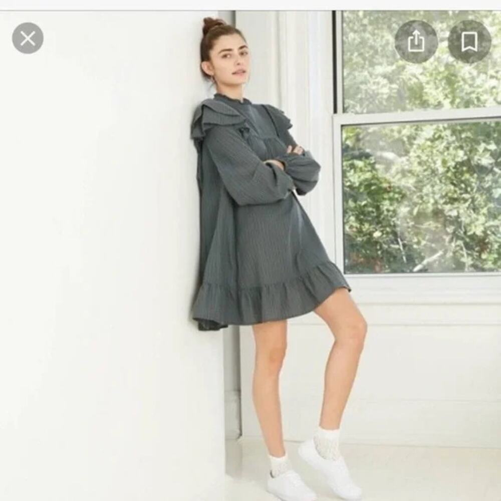 Wild Fable Grey Striped Ruffled Shoulder Mini Dress M